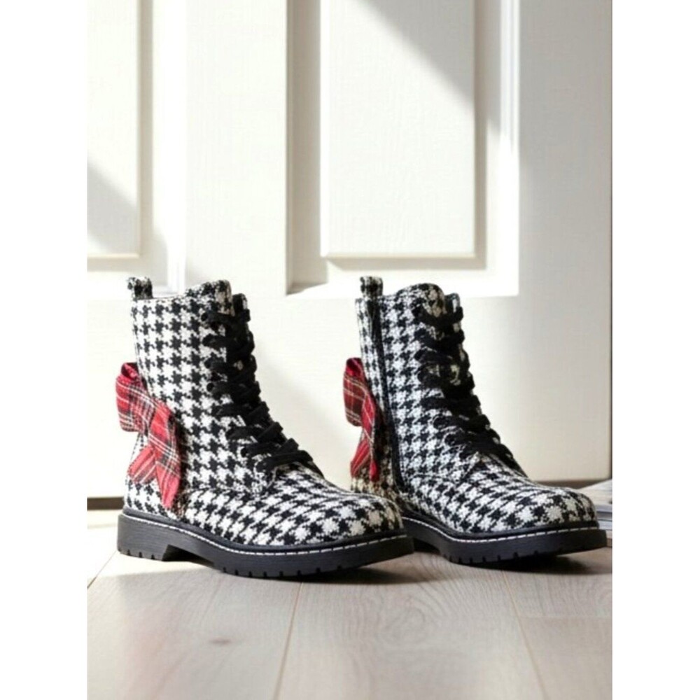 NIB  Betsey Johnson Houndstooth‎ Combat Ruffle Boots - Size 6